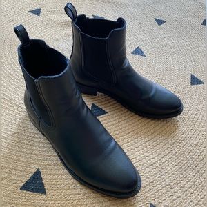 ❌ Sold ❌ Thursday Boot Co. Dutchess Chelsea Boot